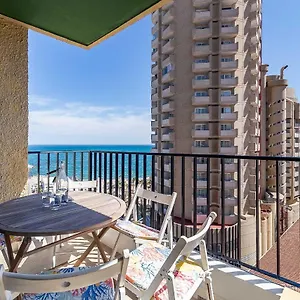 https://fuengirola-primera-linea-de-playa-puerto-deportivo.1costadelsol.com