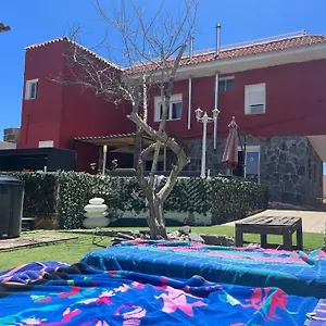 https://fully-equipped-villa-rural-caricia-de-brisa-jacuzzi-bbq.in-canary-islands.com